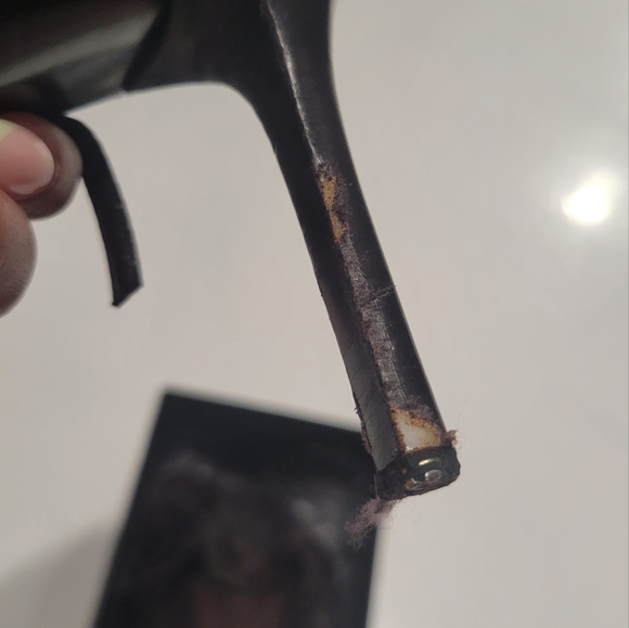 authentic, vintage Gucci heels bought in 2003 and worn about 4 times. size 9.5B - Picture 5 of 11